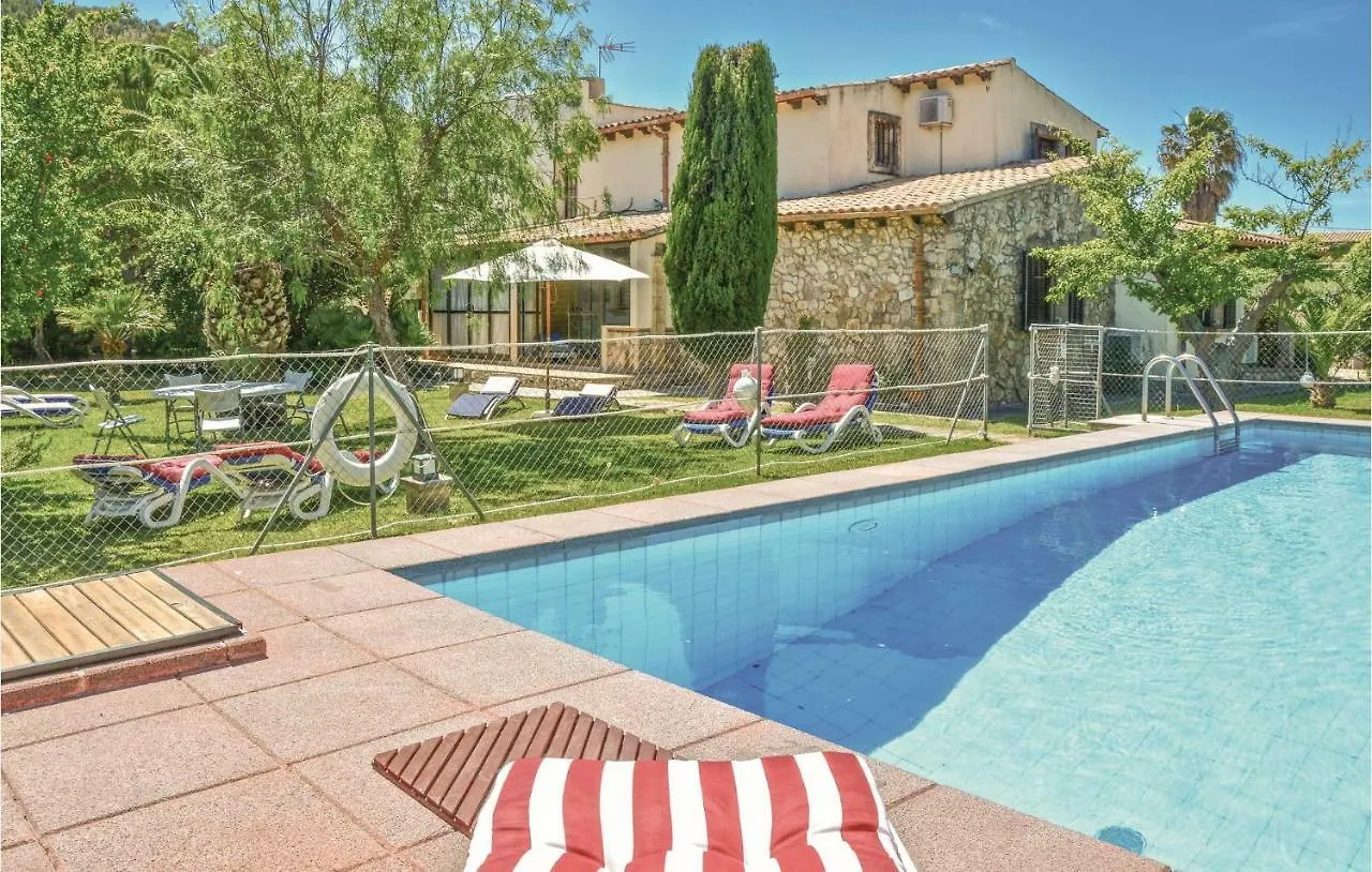 Amazing Home In Puerto De Pollensa With 4 Bedrooms, Private Swimming Pool And Outdoor Swimming Pool Port de Pollenca